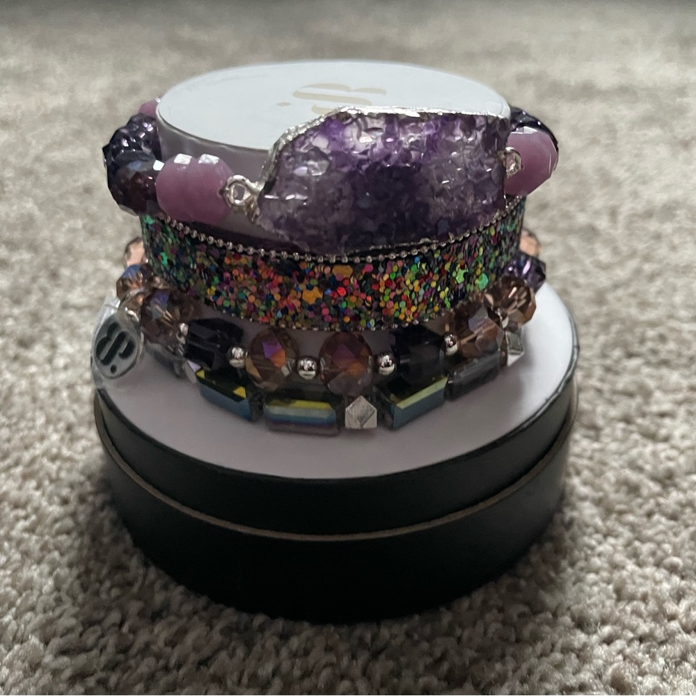 Never Worn| Beautiful “Journey To The North Pole” Stack by Bomb Party |OS